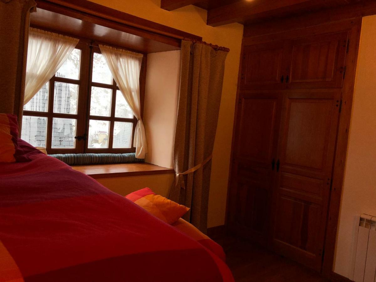 Casa De Piedra Con Encanto En El Bonito Pueblo De Bagergue Eksteriør billede